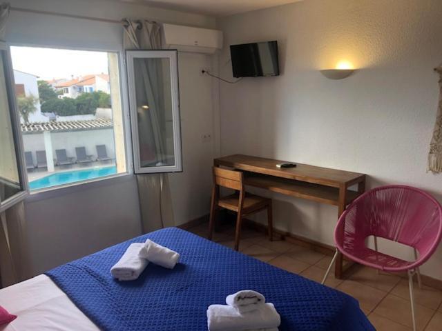 Le Bleu Marine Hotel